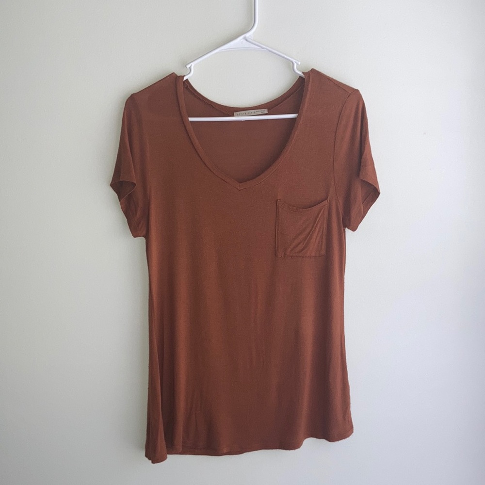 Women’s size small Active Basic orange short sleeved v-neck tee